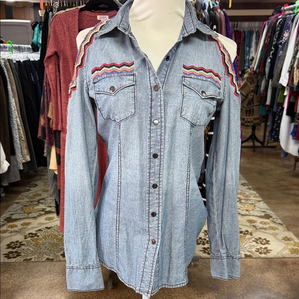 Cruel Denim Button-Up Shirt with Rainbow Trim Size Small. NWT